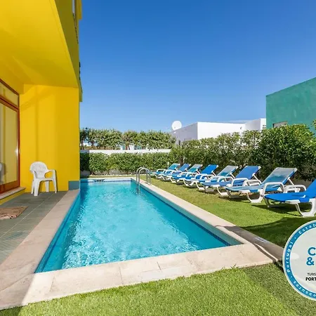 14 Marina De Villa *